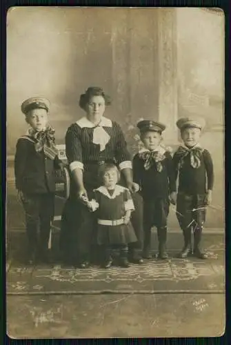 11x Echt Foto u. AK - Mädchen Jungs Mutter mit Kinder .... - 1920-45