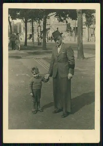 11x Echt Foto u. AK - Mädchen Jungs Mutter mit Kinder .... - 1920-45