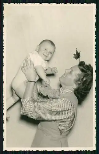 12x Echt Foto u. AK - Mädchen Jungs Mutter mit Kinder ..... - 1920-50