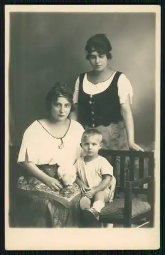 12x Echt Foto u. AK - Mädchen Jungs Mutter mit Kinder ..... - 1920-50