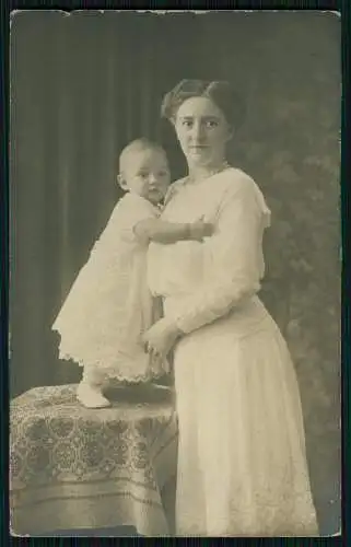 12x Echt Foto u. AK - Mädchen Jungs Mutter mit Kinder .... - 1920-50