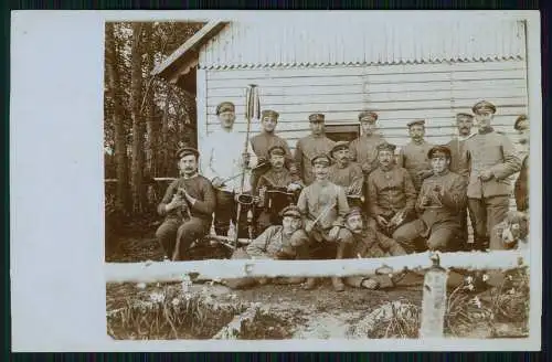 Foto AK 1. WK - Soldaten Musiker Kapelle Band im Felde - Info Rückseite