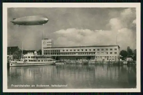 Friedrichshafen Bodensee Luftschiff LZ 127 Graf Zeppelin über den Hafenbahnhof