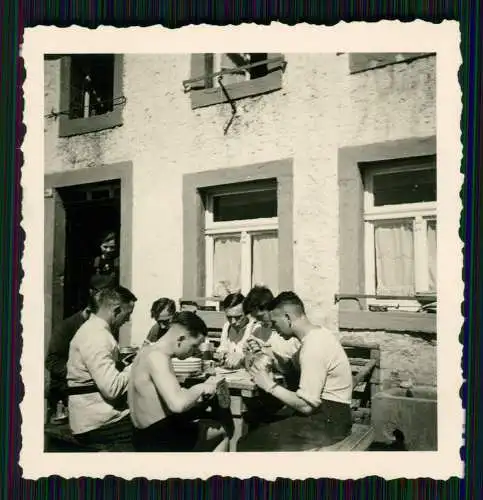 16x Foto - Soldaten Wehrmacht - im Quartier Westfront - Ländliche Gegend