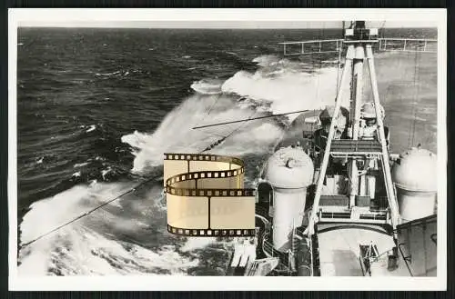 Foto AK - Schwerer Kreuzer Prinz Eugen raue See - Deutsche Kriegsmarine