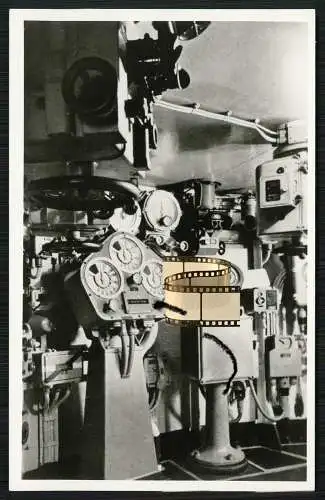 2x Foto AK - Schwerer Kreuzer Prinz Eugen Kriegsschiff - Brücken Inneres Technik