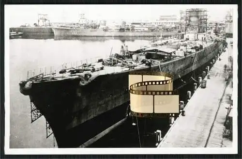 2x Foto AK - Seydlitz Schwerer Kreuzer - im Umbau 1942 Flugzeugträger ?