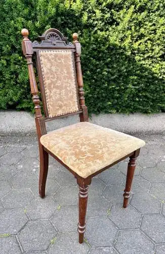 Orig. Tisch Gründerzeit ca. 1880 und 2x dazugehöriger Muschel-Stuhl gleiche Zeit