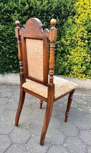 Orig. Tisch Gründerzeit ca. 1880 und 2x dazugehöriger Muschel-Stuhl gleiche Zeit