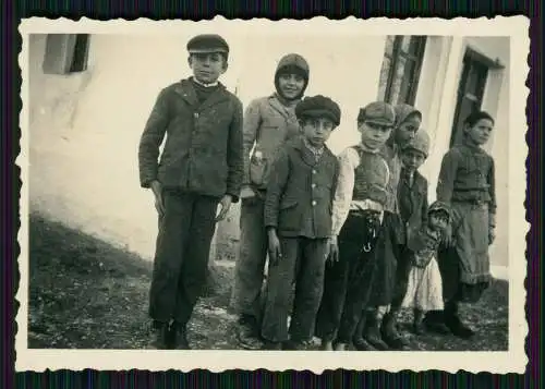 9x Foto - Soldaten Wehrmacht - Dorf Rumänien Bulgarien Balkan - Volkstypen Jungs