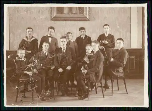 Foto - jugendliches Orchester Geige Violine - mit Studienrat Kersten 1919