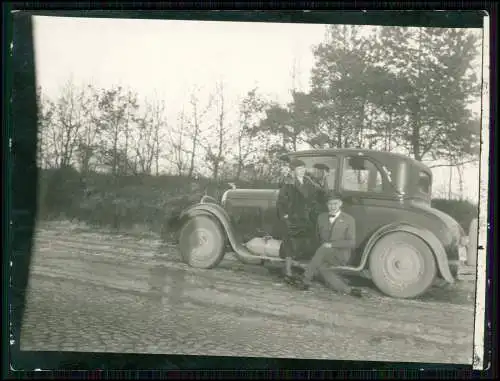 Foto - Oldtimer PKW Auto um 1930 - markante Kühlerfigur - Holzvergaser ?