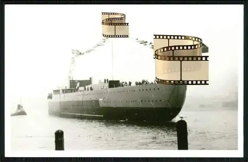 2x Foto AK - Stapellauf des Schlachtschiffes Gneisenau 1936 -Deutsche Werke Kiel