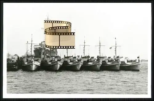 Foto AK - Schnellboote S- Boote an der Pier - Reichs- und Kriegsmarine