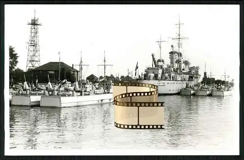 Foto AK - Schnellboot - S-Boote und andere im Hafen - Reichs- und Kriegsmarine