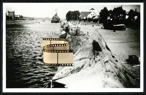 Foto AK - Schnellboot - S-Boote Tarnnetz Ventspils Windau Lettland -Kriegsmarine