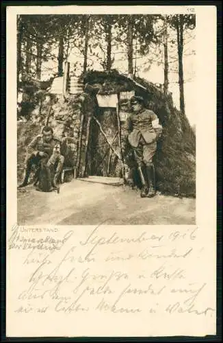 AK 1. WK- Deutsche Soldaten in Uniformen vor einem Unterstand Sanitäter Feldpost