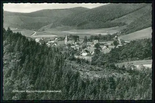 Foto AK - Wenholthausen Eslohe im Sauerland - Ort mit Kirche - Karte gelaufen