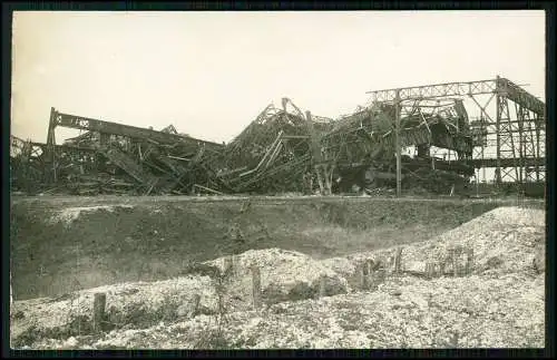 Foto AK 1. WK  - Kriegszerstörung Fabrik  Frankreich