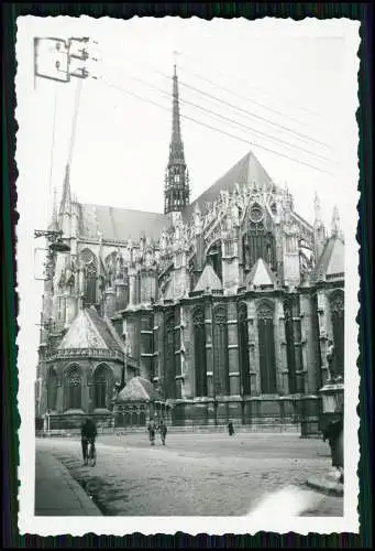 2x Foto - Amiens Somme - Kathedrale Straßenansicht und inneres