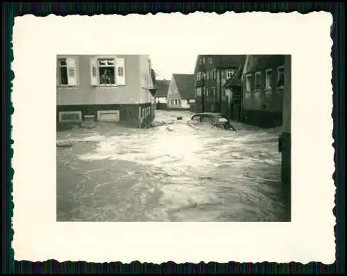 Foto Neckar-Hochwasser Lr. Ludwigsburg 1935-40 PKW mitgerissen Soldat im Fenster