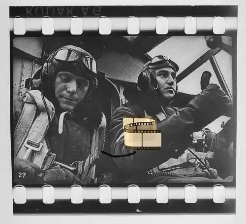 Original Dia 4 x 3,5 cm vor 1945 - Flugzeug Aircraft - Piloten in Fliegerkanzel