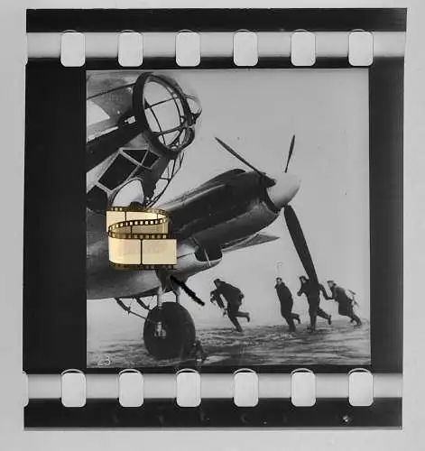 Original Dia 4 x 3,5 cm vor 1945 - Flugzeug Aircraft - Fertig zum Start