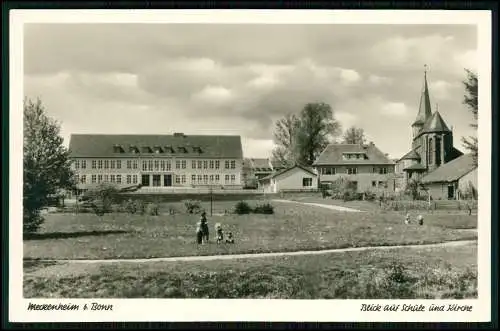 Echt Foto AK - Meckenheim bei Bonn - Blick auf Schule und Kirche Kinder spielen