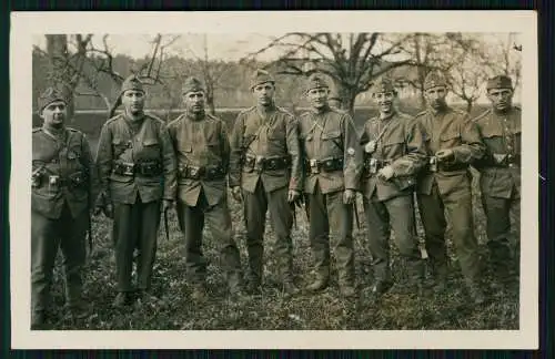 Foto AK Militär Schweiz - Schweizer Armee Gruppe Soldaten um 1940