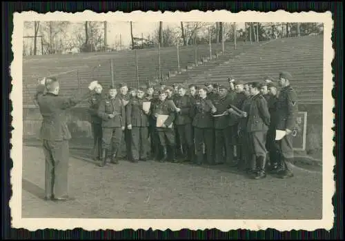 Foto 5x Soldaten Musiker Gesangabteilung im Stadion Kassel in Hessen 1941  