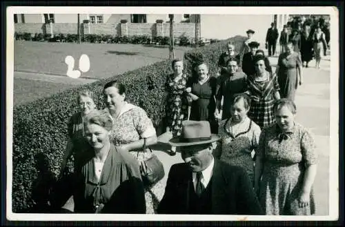 3x AK und Foto AK  - Kevelaer am Niederrhein - Gruppen in der Wallfahrtsstadt