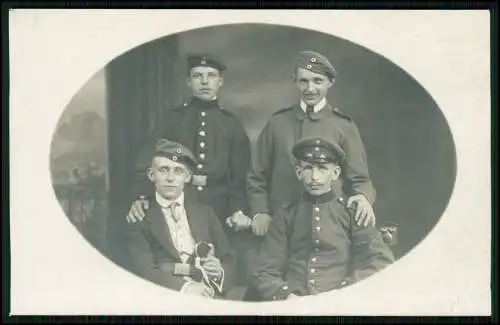 6x Foto AK 1.WK - Soldaten in Uniform - in der Fabrik u. daheim zuhause  1914-18