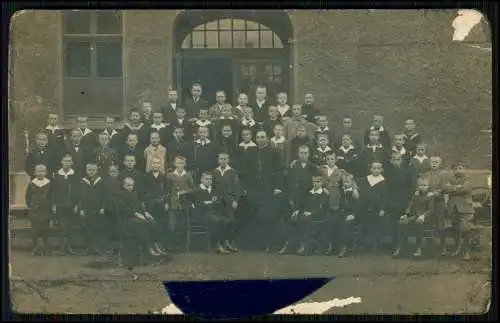 2x Foto AK - Jungs in kurze Hose vor Denkmal Johann Heinrich Pestalozzi 1915-20