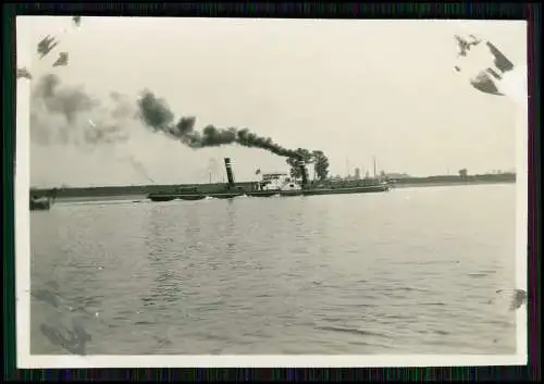 Foto - Salondampfer Raddampfer Dampfschiff - auf Fluß - 1920-30