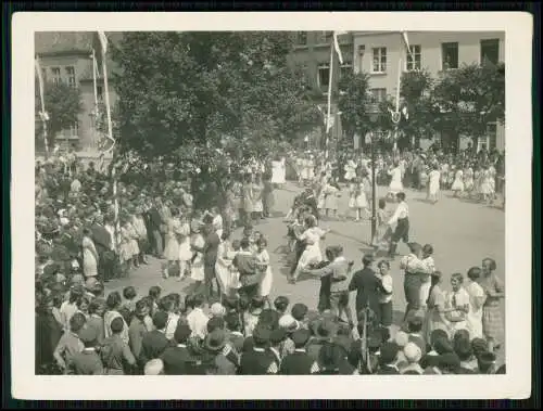 Foto - Tanz in den Mai großer Platz 1933 - Historisches Tanzspiel, Straßenfest