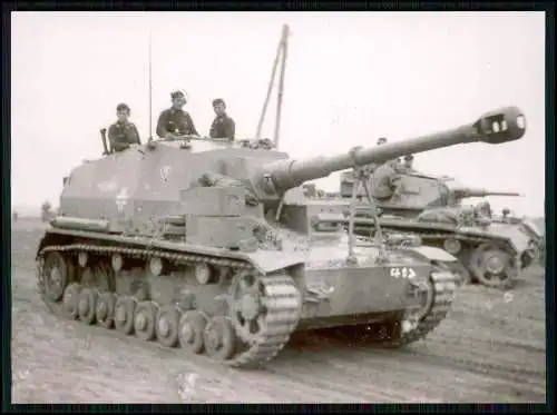 Foto nach 1945 - Panzer Tank - 10,5-cm-Selbstfahrlafette Dicker Max Panzerjäger