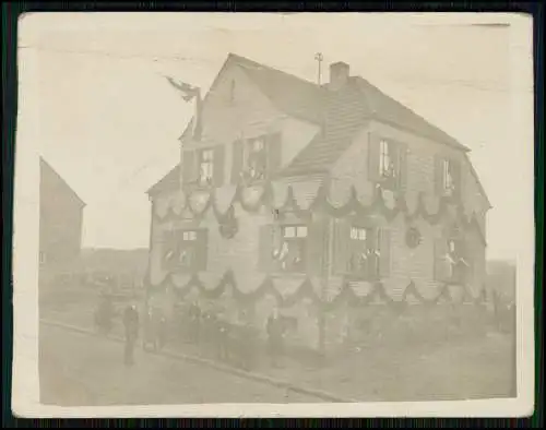 Foto 12x9 -  Haus festlich geschmückt Girlanden Wimpeln Schleifen dekoriert 1925