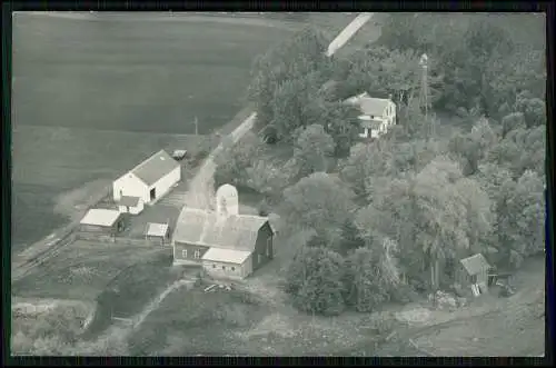 alte Echt Foto AK - Luftbild Bauernhof Betrieb Wohn- und Wirtschaftsgebäude Wo?