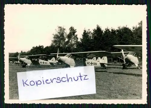 Foto - Flugzeug Aircraft Die Piper L-18C Super Cub -Schulflugzeug Militär Zwecke