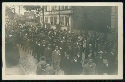 Echt Foto AK - Marsch Tag der Arbeit oder ähnlich - um 1930 - unbekannter Ort