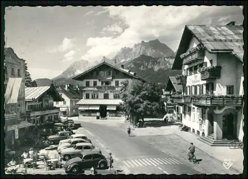 Echt Foto AK - St. Johann in Tirol - Ort mit Gasthof zur Mauth - alte Autos VW..