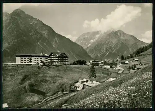Echt Foto AK - Alpenhaus Walsertal in Mittelberg Kleinwalsertal Allgäuer Alpen
