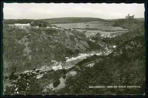 Echt Foto AK - Balduinstein an der Lahn - im Hintergrund Schloss Schaumburg