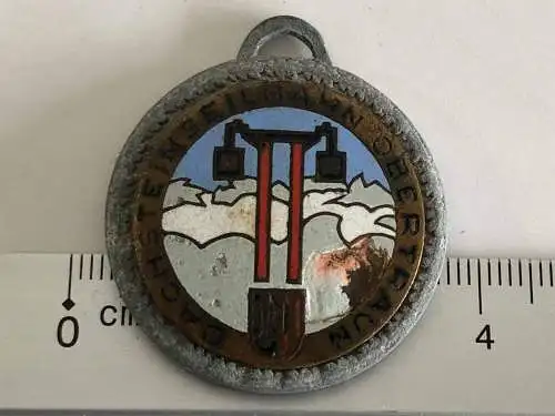 sehr alter Pin Abzeichen emailliert - Dachstein Seilbahn Obertraun Österreich