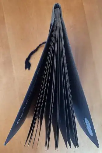 Kriegs-Fotoalbum ohne Fotos - gestickt Wappen Finnland - Funk 1 M.N.A. mot 104