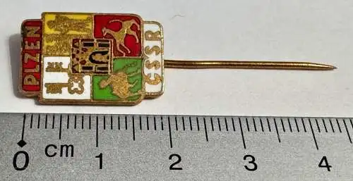 Abzeichen Pin an Nadel - Pilsen CSSR Wappen Kamel Hund Schlüssel Emailliert