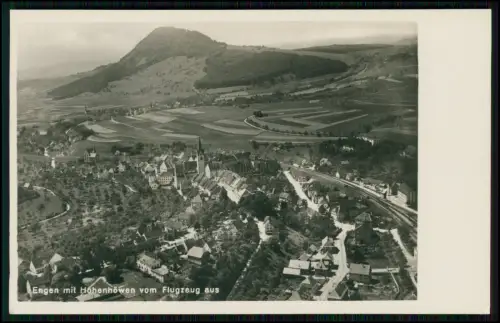 Foto AK - Luftaufnahme Engen im Hegau - Hohenhöwen im Hintergrund -1927 gelaufen