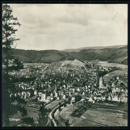 Echt Foto AK Tuttlingen -  eingebettet in hügelige Landschaft - 1929 gelaufen