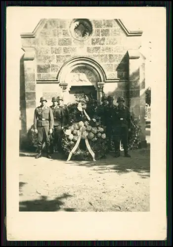 4x Foto - Soldaten Wehrmacht - Begräbnis Kameraden