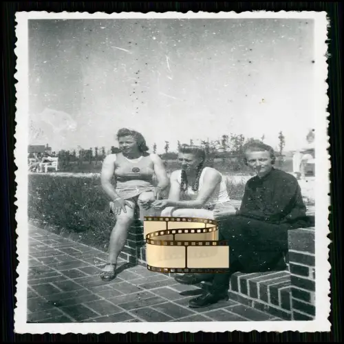 12x Foto junge hübsche Damen im Trikot Badeanzug Bikini - 1930-40